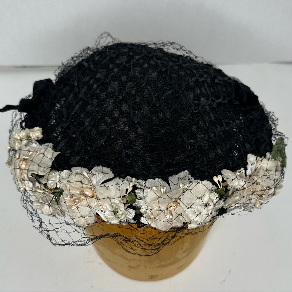 Chic Women's Vintage Black Hat with Floral Trim